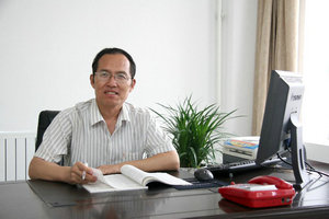 郭俊炜：专业带头人、陕西省优秀教师、教授